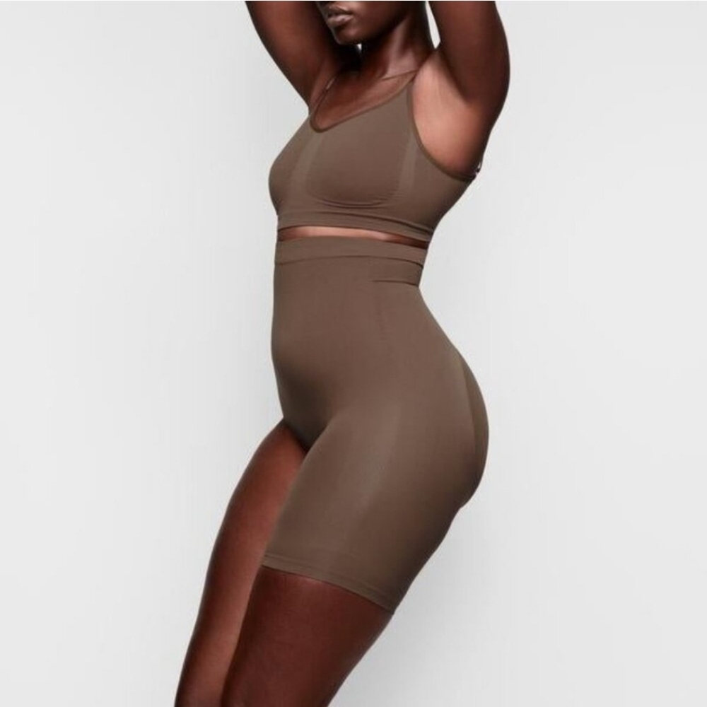 SKIMS Solution Short #2 NEW Shapewear Right Leg Exposed Oxide XXS/XS